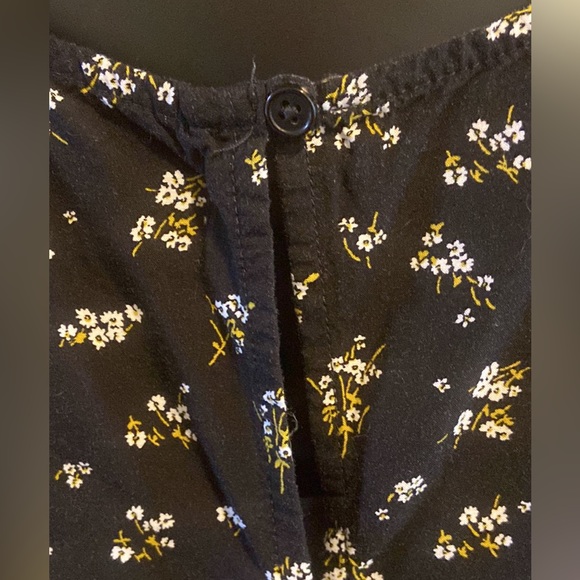 Black floral old navy dress. - Picture 4 of 6